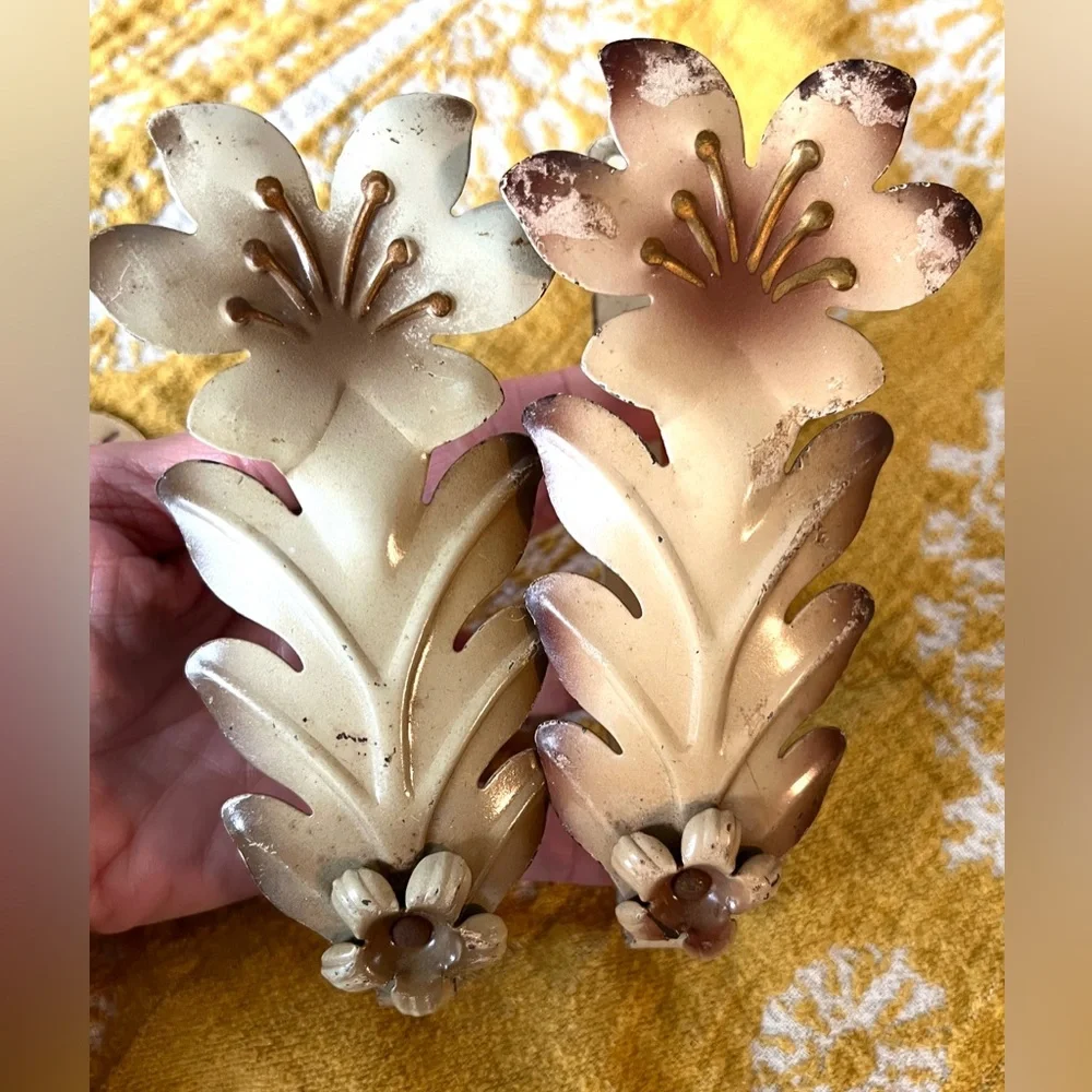 VTG Metal Floral Curtain Tiebacks Holdbacks - Pair Hollywood Regency Toleware
